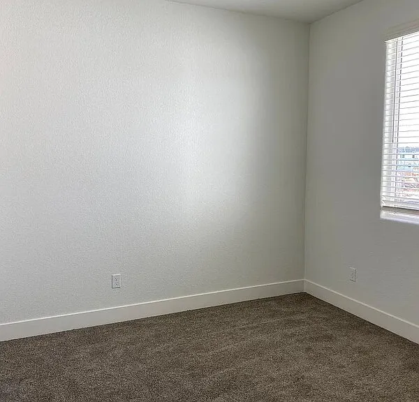 2454 Fidalgo Way — Photo 32