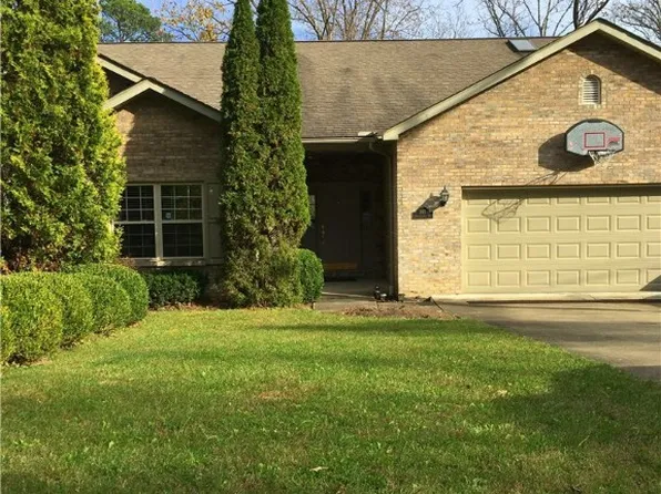 1817 Presidential Dr, Charleston, WV 25314