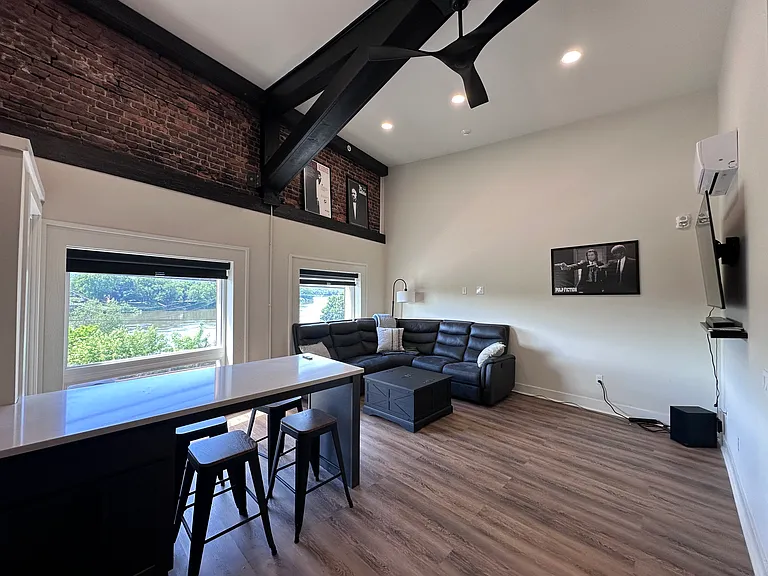 157 N Main St #202 — Photo 2