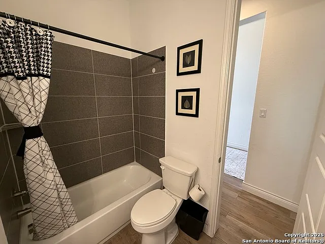 2216 Prado Dr — Photo 25