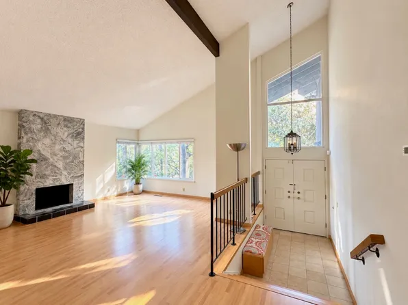 100 Milani Ct, Los Gatos, CA 95030