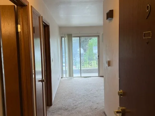 Villa Louise, 1709 Jefferson St APT 9, New Holstein, WI 53061