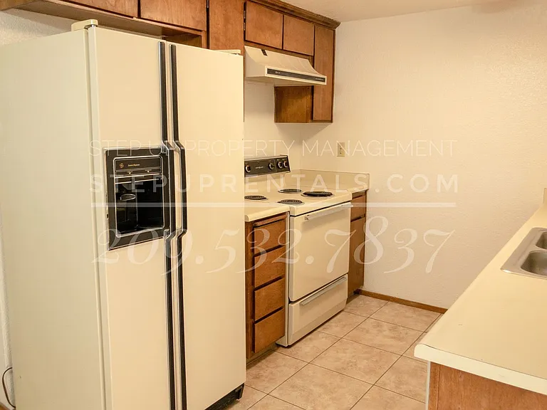 10469 10th St — Photo 5