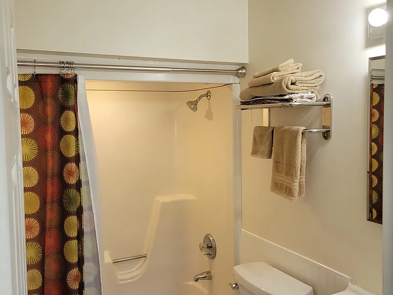 Bath 3 with vents