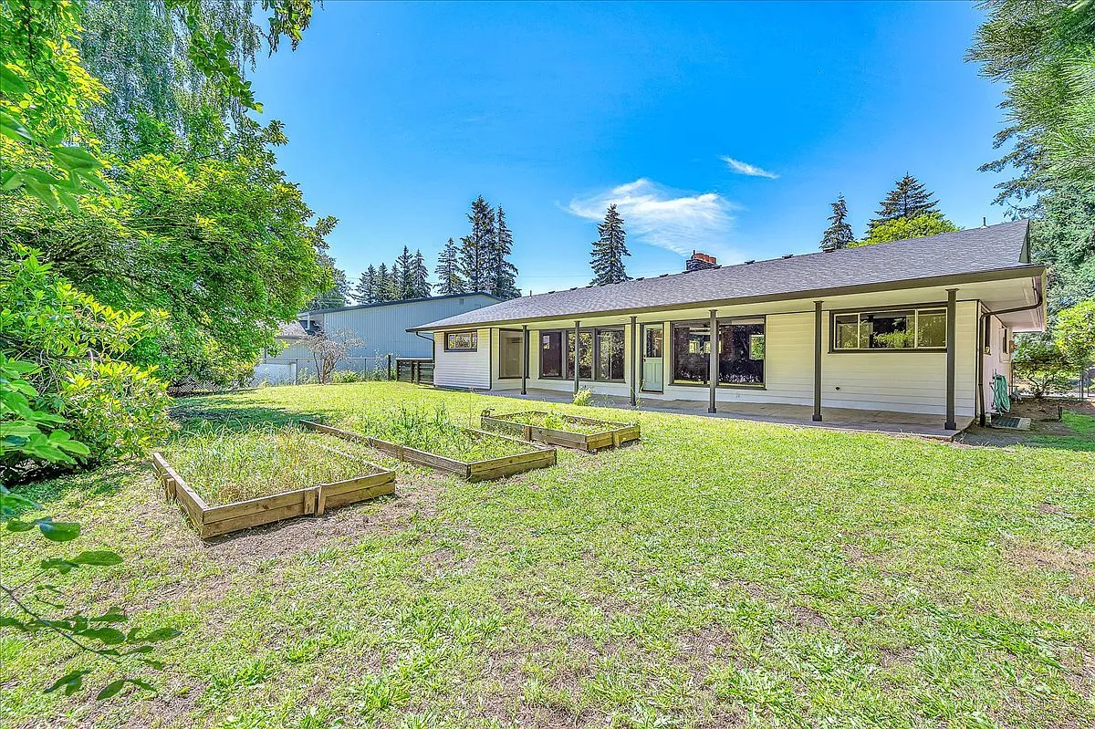 2030 NE 140th Avenue - 1 — Photo 3