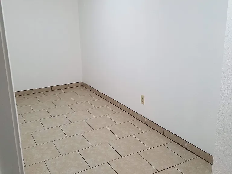 402 S Pearl St #2 — Photo 7