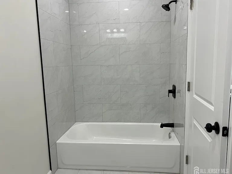 33 Obert St #1A — Photo 11