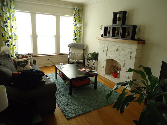 2nd image of 3001 W Leland Ave