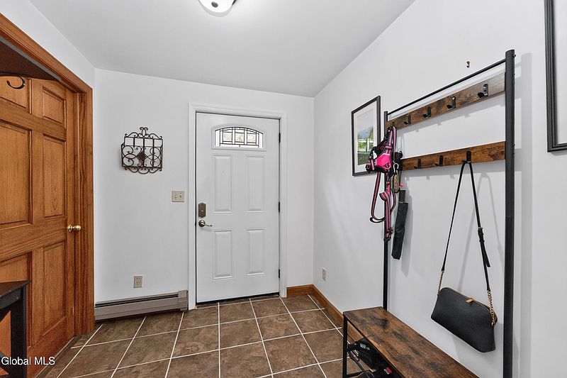 4th image of 600 Riverview Road