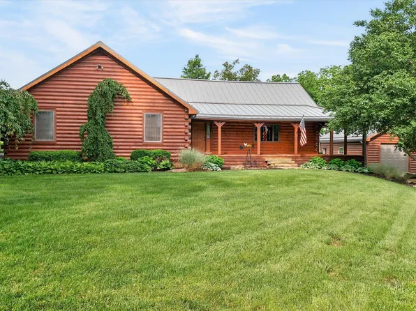 15597 Buck Knob Ln, Loogootee, IN 47553
