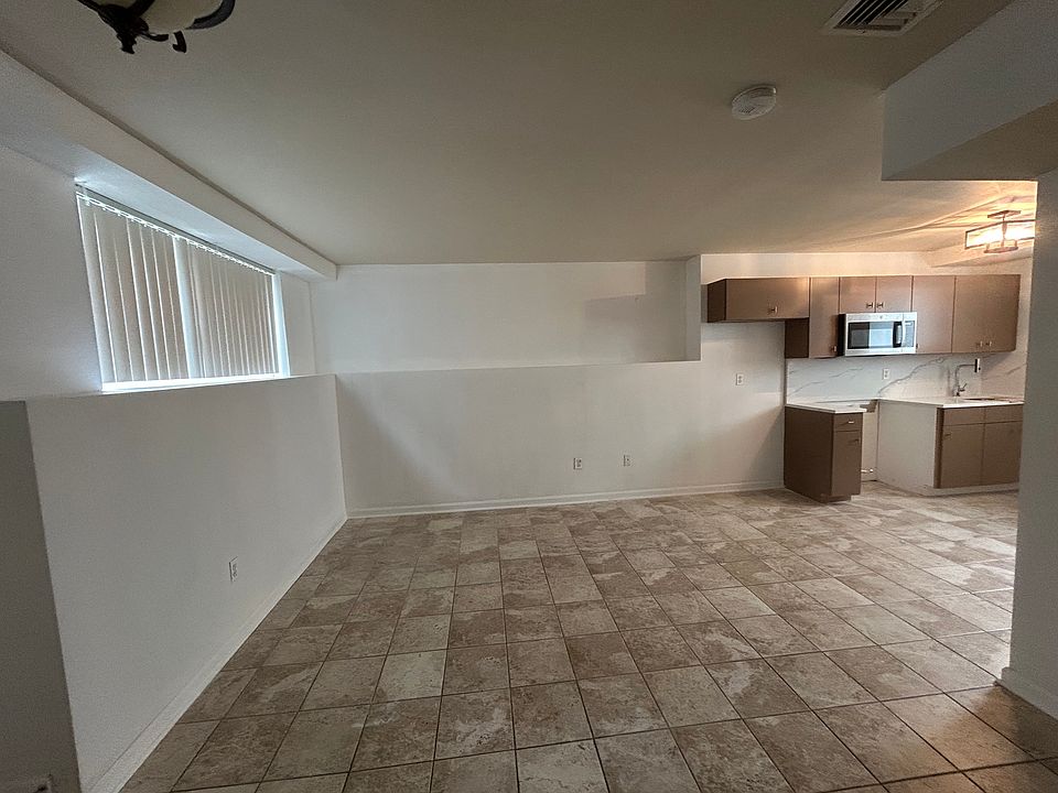 1st image of 31 Callahan Ln #2