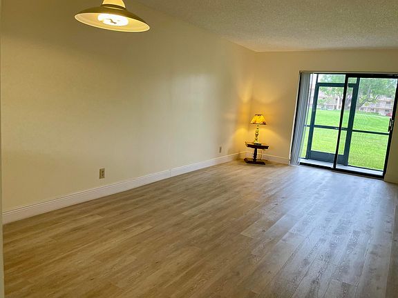 3rd image of 10434 Sunrise Lakes Boulevard #108