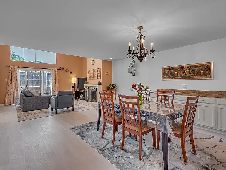 6433 Southpoint Dr — Photo 3
