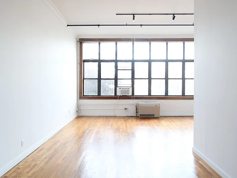 250 Moore St #401 — Photo 1