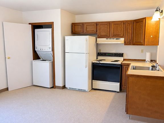 3rd image of 580 W King Rd #2