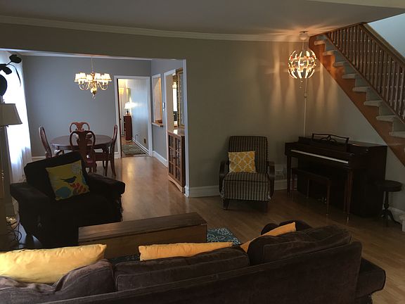 4th image of 3210 Park Ave