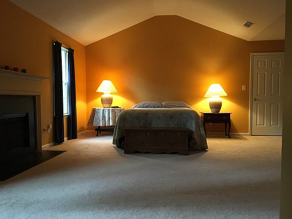 3rd image of 104 Ashtonbrook Dr