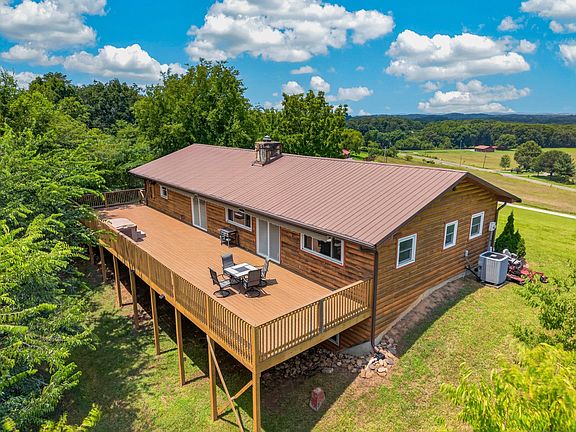 4th image of 2829 Indian Creek Rd