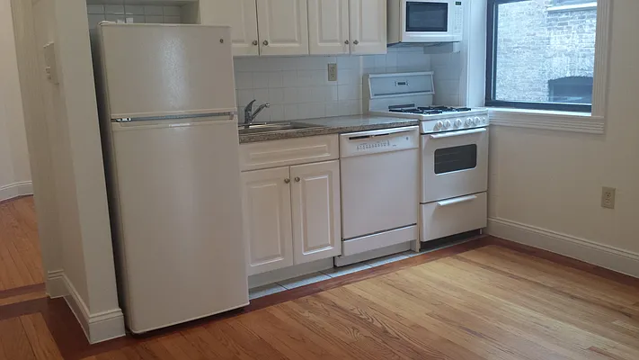 Rented by JMK Realty | media 3