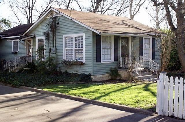 1st image of 130 N Mitchell Ave