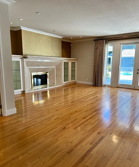 2040 Forest View Ave — Photo 3