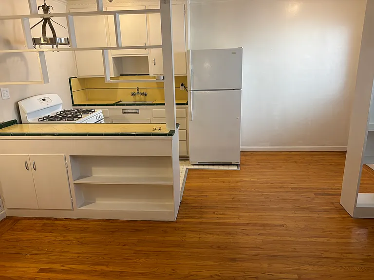 Powell Place — Photo 6