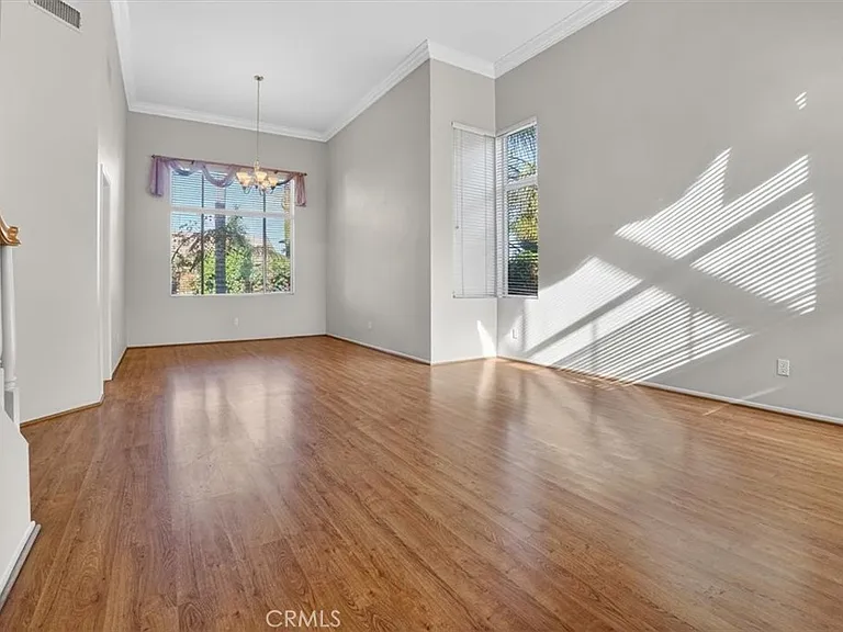2620 Taylor Ave — Photo 4