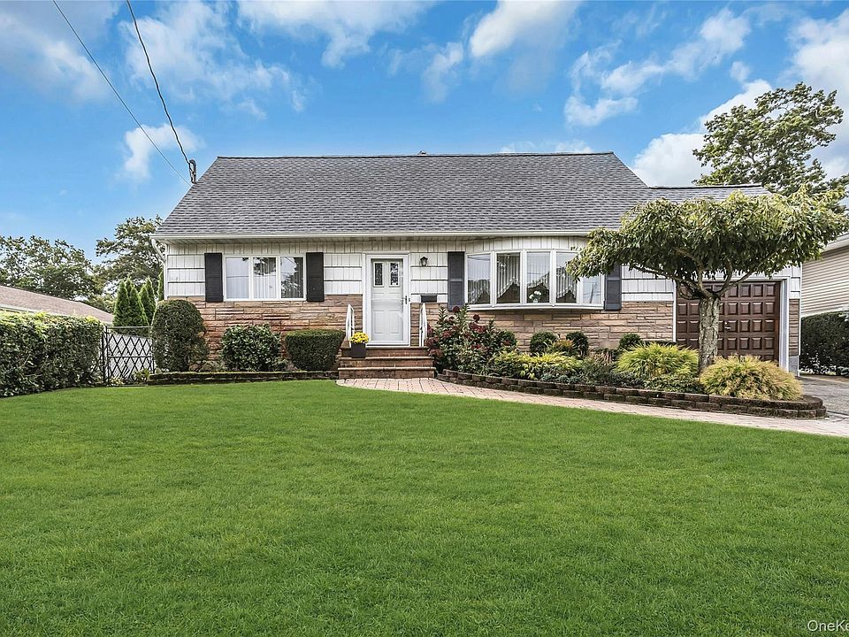 1st image of 472 Chelsea Avenue