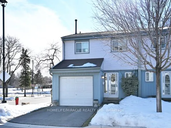 121 Falconer Dr #27, Mississauga, ON L5N 2K8