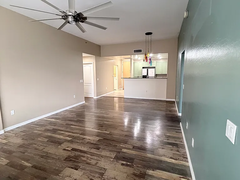 2302 N Central Ave #311 — Photo 5