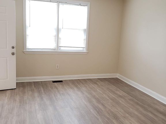 2nd image of 527 W Abbottsford Ave Floor 1
