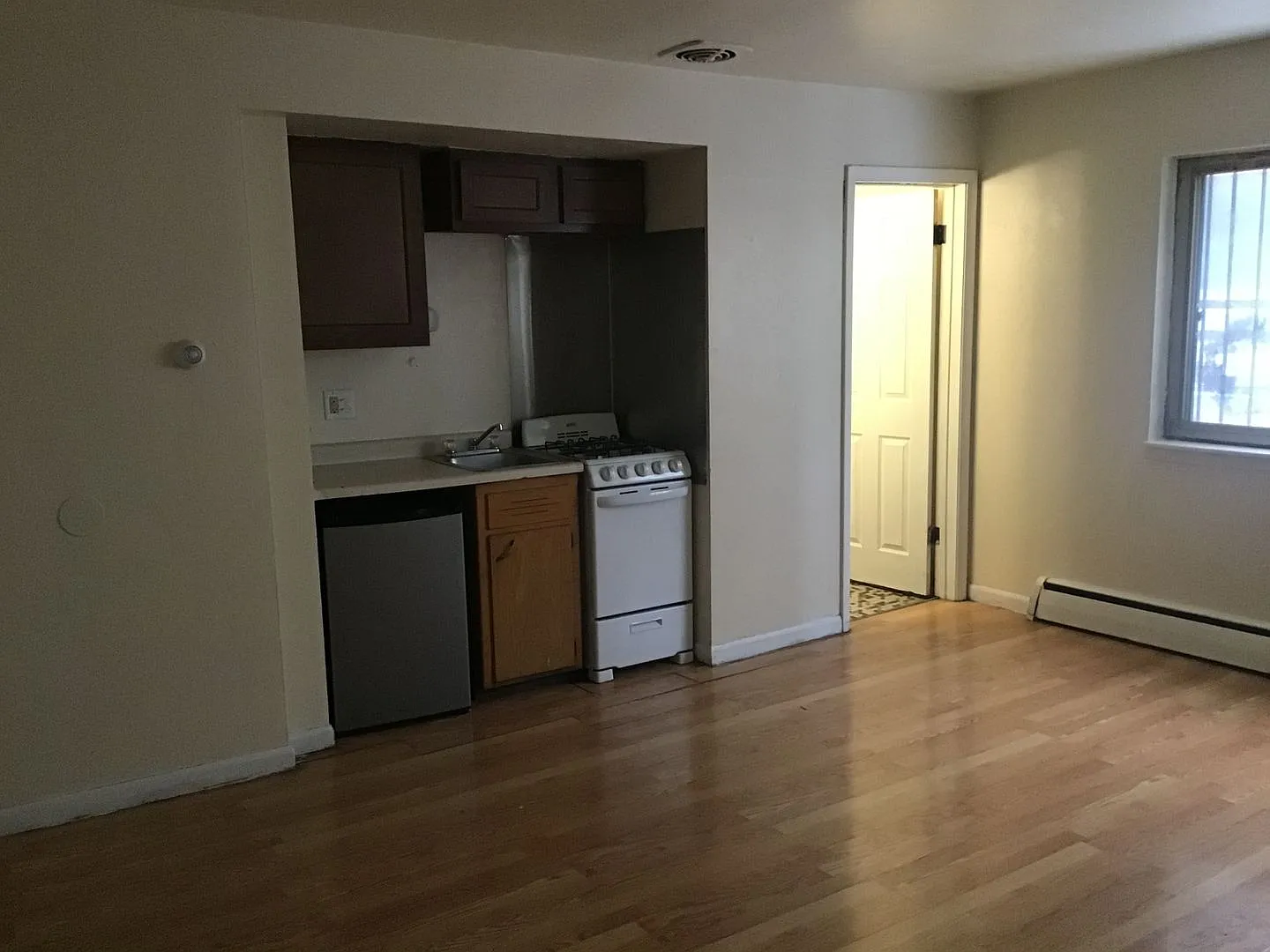 2528 W Wells St. — Photo 4