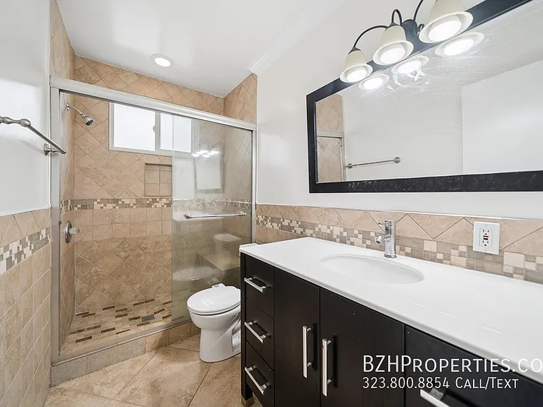 1215 N Hayworth Ave #203A — Photo 10