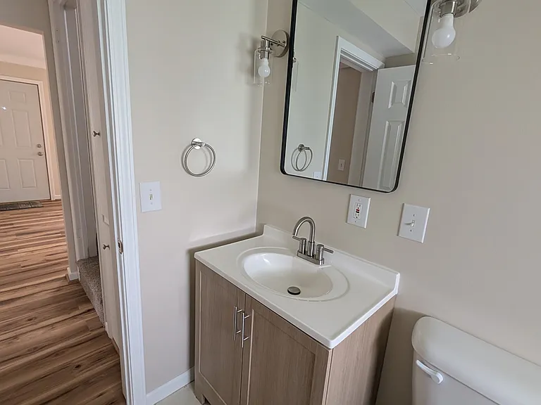 807 Thurman St — Photo 5