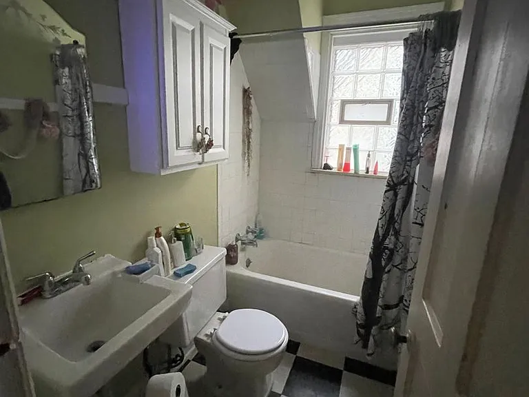 2849 N Pierce St — Photo 3