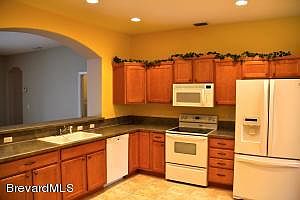 3rd image of 1368 Meadow Lark Dr