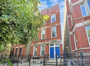 1743 W Erie St APT 2R, Chicago, IL 60622