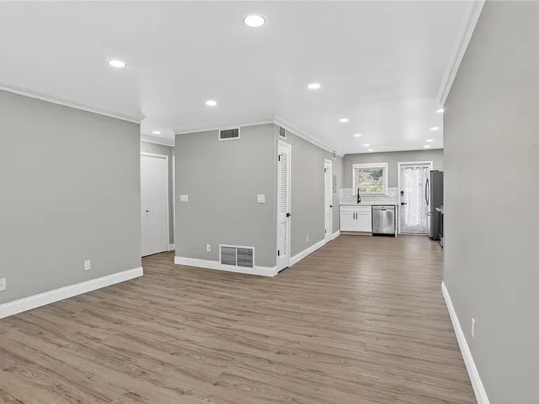 3510 Roswell Rd NW #E2 — Photo 11