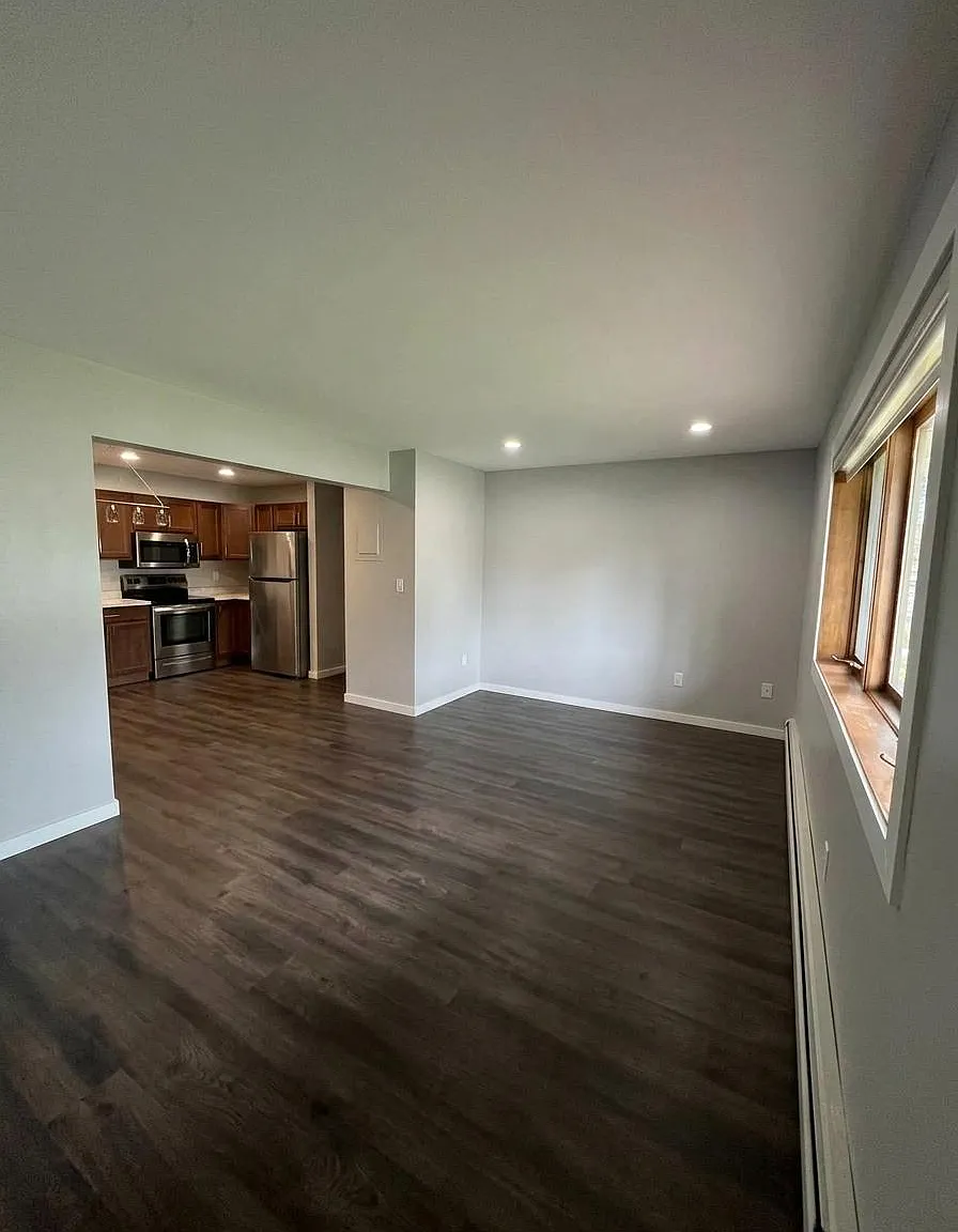 2 bed, 768 sqft, $1,150 — Photo 2