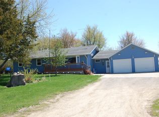 35417 290th St, Worthington, MN 56187