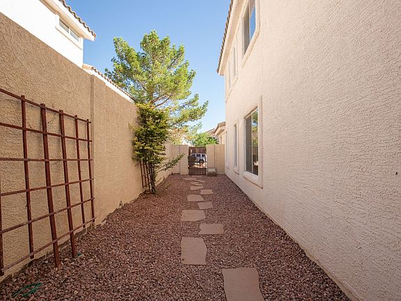 3rd image of 10225 Abano Ct