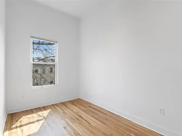 302 2nd Street image 10 of 19