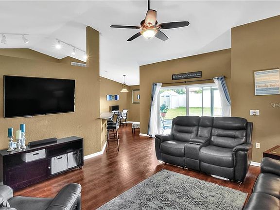 3rd image of 5595 Fischer Dr