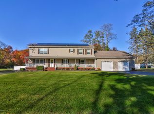 20 Richard Rd, Farmingdale, NJ 07727