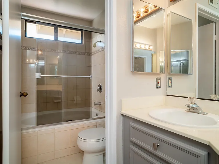 8733 Elford Ct — Photo 23