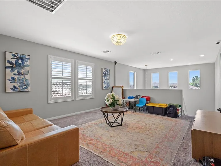 7014 Solano Canyon Ave — Photo 14