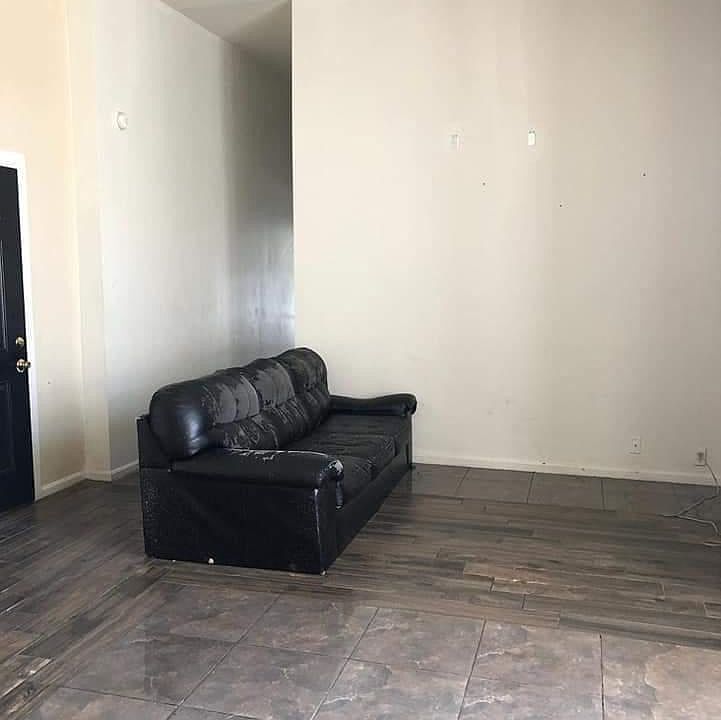 2nd image of 1606 McCulloh St APT 1