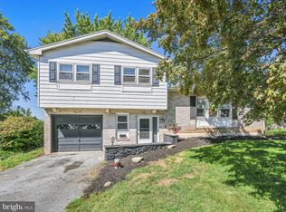 35 Mull Ave, Sinking Spring, PA 19608
