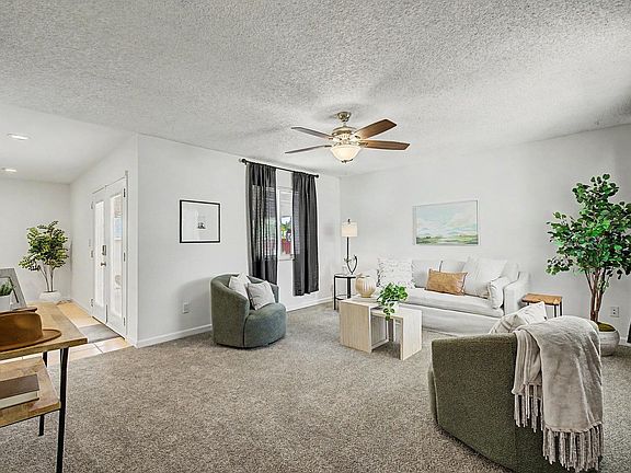 4th image of 300 45th Ave