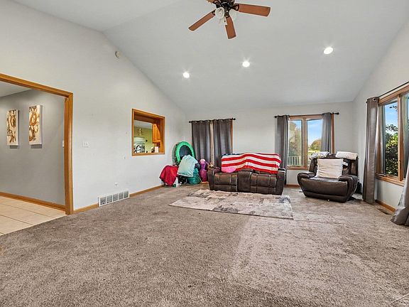 5th image of 1453 Eagle Crest Ct